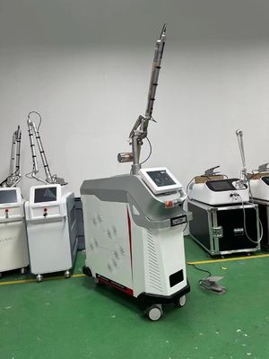 Max Power Cabon Peeling Laser Machine With 6 Laser Heads 2700W Laser Power 532nm 1064nm 755nm 1320nm